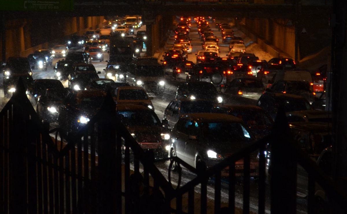 Вечерние пробки сковали движение в Новосибирске